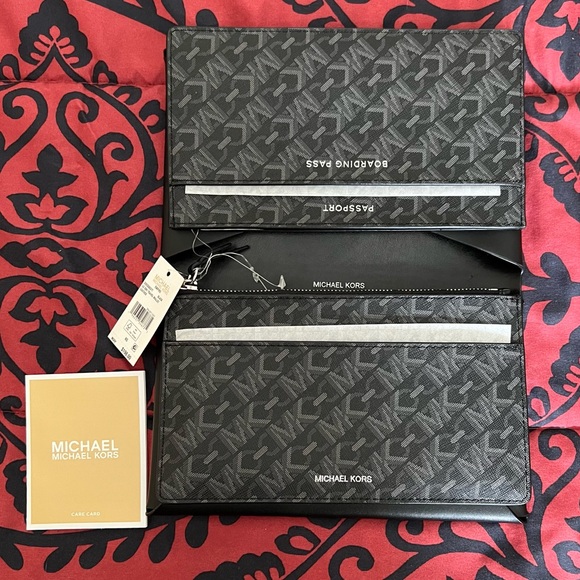 MICHAEL KORS Empire Logo Signature Silver-Tone Hardware 3-in-1 Black Wallet NWT - Picture 9 of 16